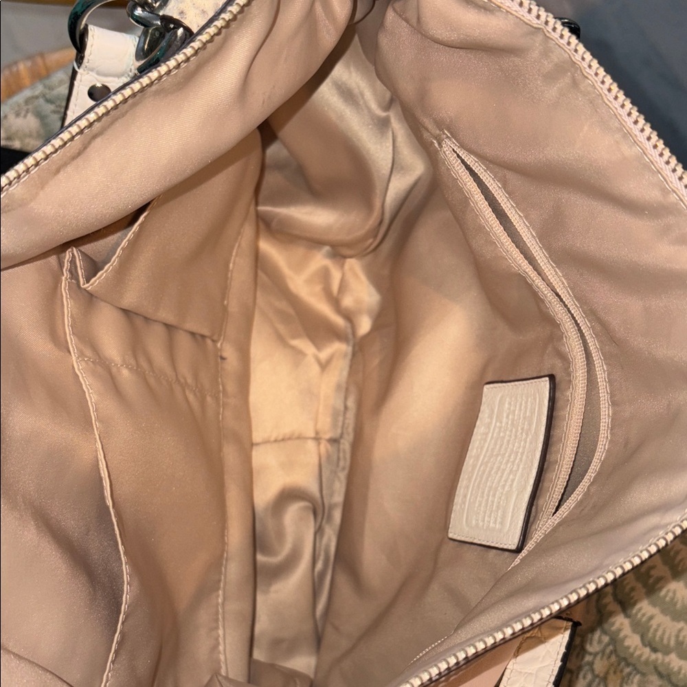 Coach Kristin shoulder/cross body bag pearlescent beige pink white snake skin - Picture 3 of 17
